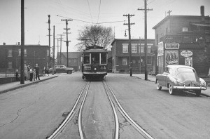 1950 - Car 650 near the east end of gantlet* track on Powell Avenue/Bronson Avenue. Photo: Ron Ritchie.